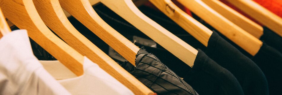 Kleren op hangers